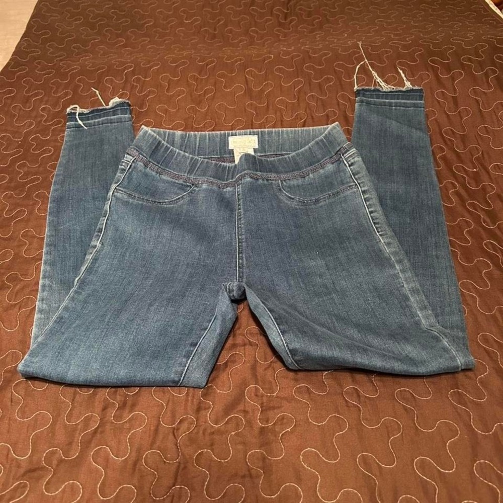 skinny blue jeans